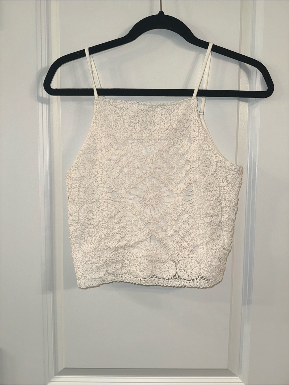 Love on a Hanger Women's Crochet/Boho/Festival Cropped Tank Top - White- (m)